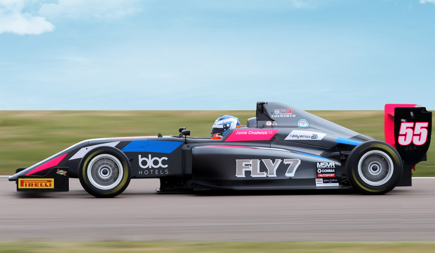 jamie-chadwick-bloc-hotel-f3.jpg (510 KB)