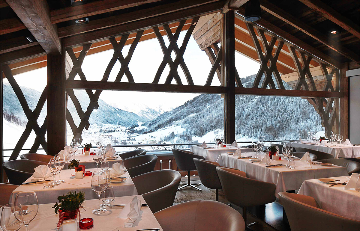 mooser-hotel.jpg (846 KB)